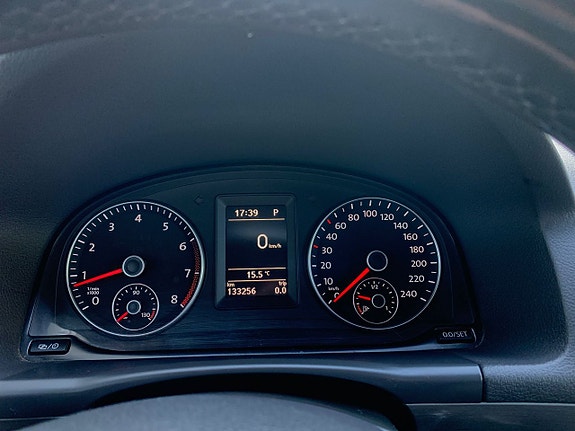 Volkswagen Touran 7 of 28