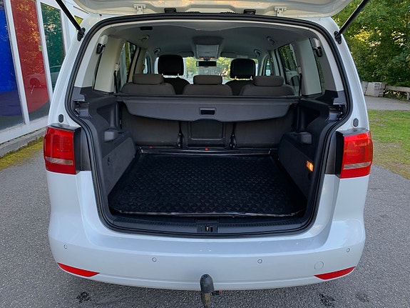 Volkswagen Touran 17 of 28