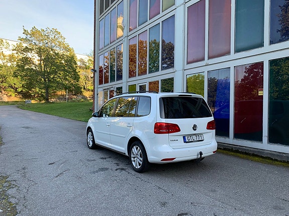 Volkswagen Touran 25 of 28