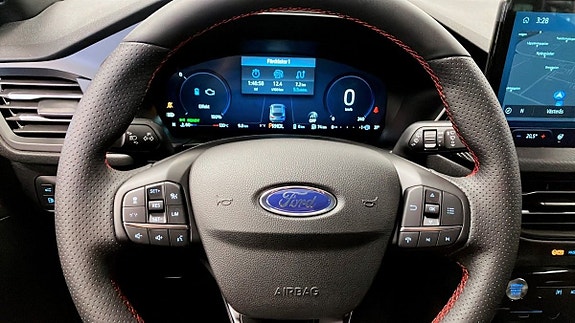 Ford Kuga 11 of 13