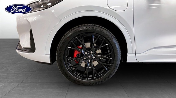 Ford Kuga 9 of 13