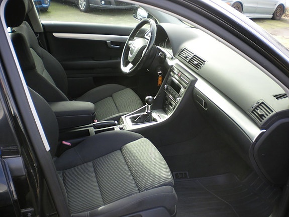 Audi A4 6 of 11