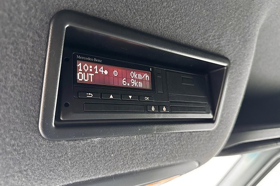 Mercedes-Benz eSprinter 420 26 of 29