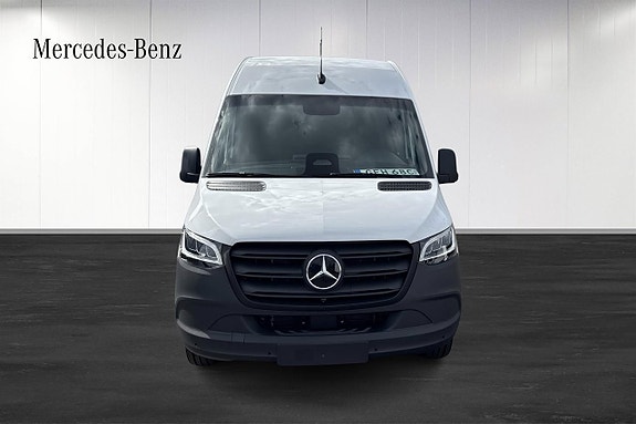 Mercedes-Benz eSprinter 420 11 of 29