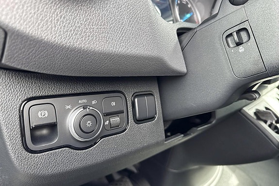 Mercedes-Benz eSprinter 420 17 of 29