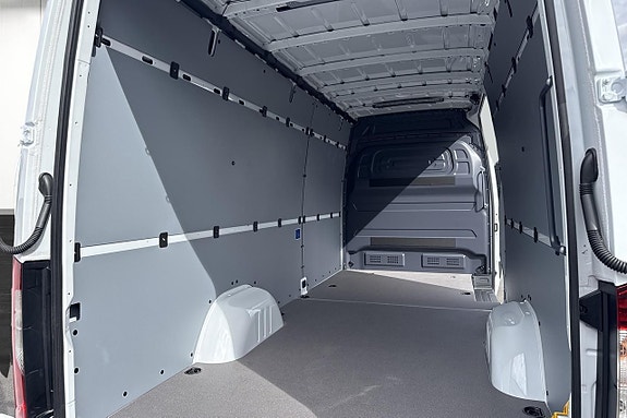 Mercedes-Benz eSprinter 420 8 of 29