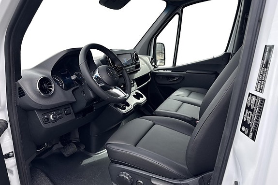 Mercedes-Benz eSprinter 420 14 of 29