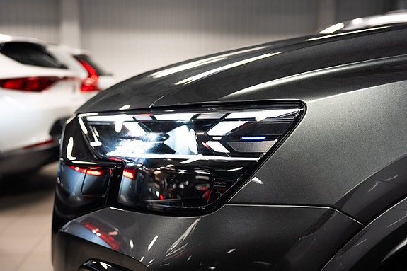 Audi Q8 11 of 30