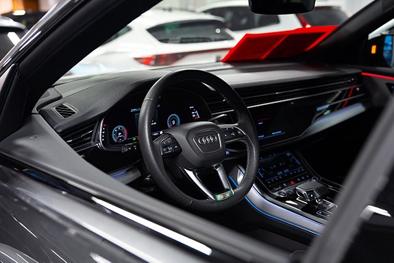 Audi Q8 16 of 30