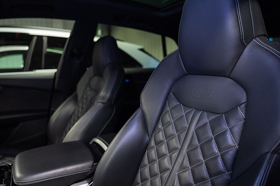 Audi Q8 18 of 30