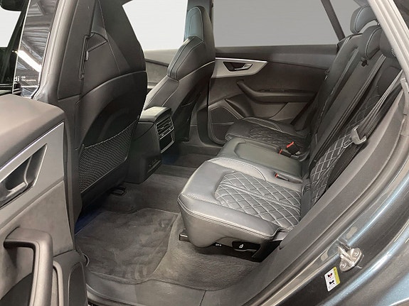 Audi Q8 20 of 30