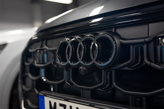 Audi Q8 12 of 30