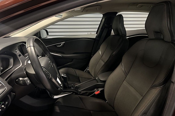 Volvo V40 Cross Country 15 of 16