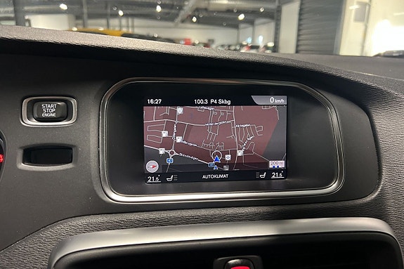 Volvo V40 Cross Country 12 of 16