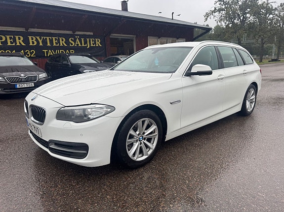 BMW 520 2 of 5