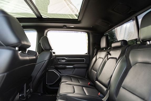 Dodge RAM 1500 16 of 21