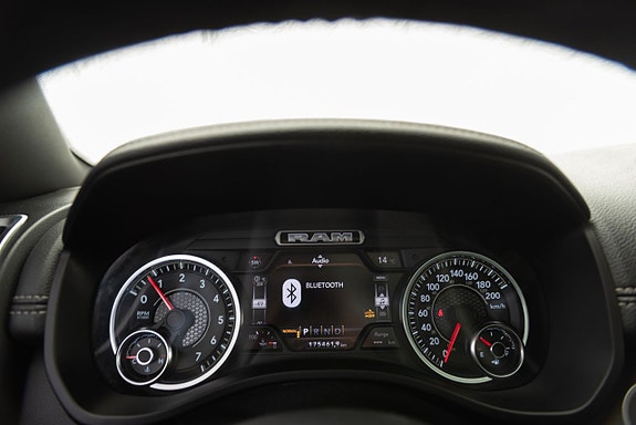 Dodge RAM 1500 10 of 21