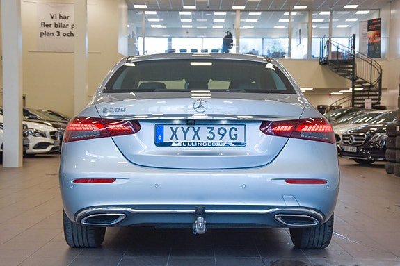 Mercedes-Benz E200 5 of 5