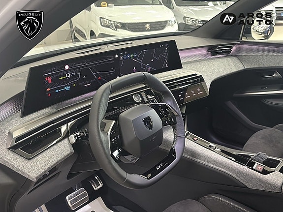 Peugeot e-5008 10 of 19