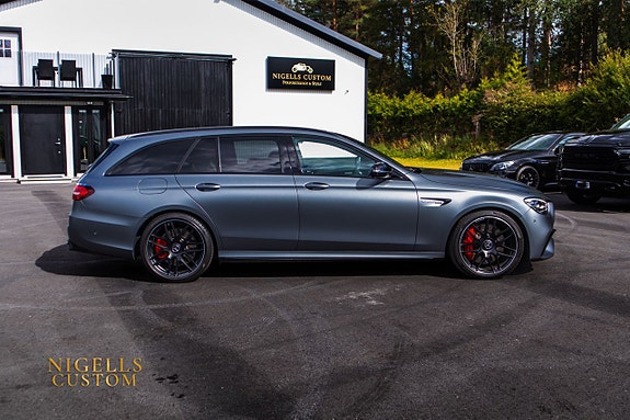 Mercedes-Benz E63 4 of 5