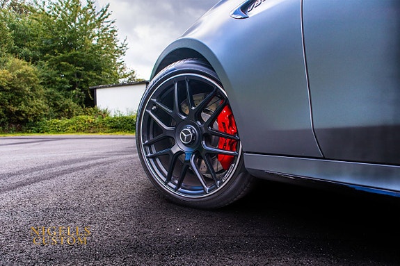Mercedes-Benz E63 3 of 5