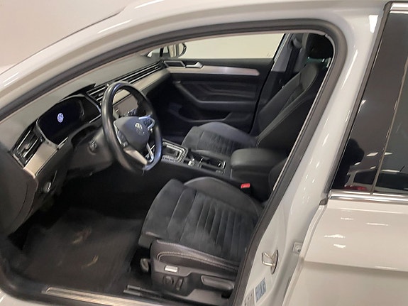 Volkswagen Passat 7 of 9