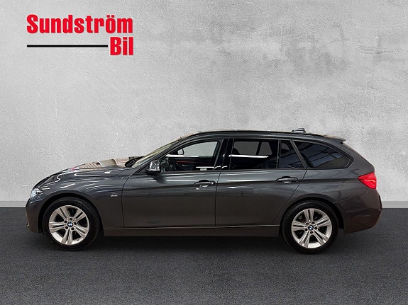 BMW 320d 4 of 5