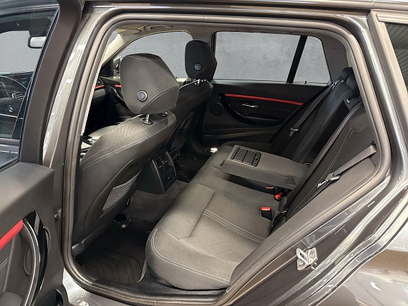BMW 320d 14 of 27