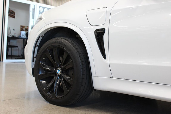 BMW X5 11 of 25