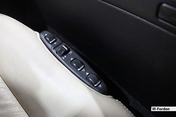 Mercedes-Benz C320 20 of 21