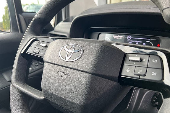 Toyota Proace City 27 of 28