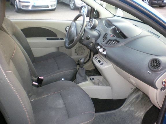 Renault Twingo 7 of 11