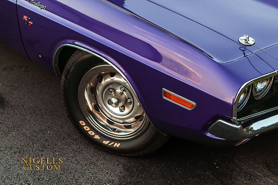 Dodge Challenger 16 of 27