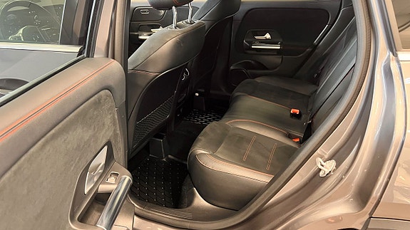 Mercedes-Benz GLA200 d 15 of 22