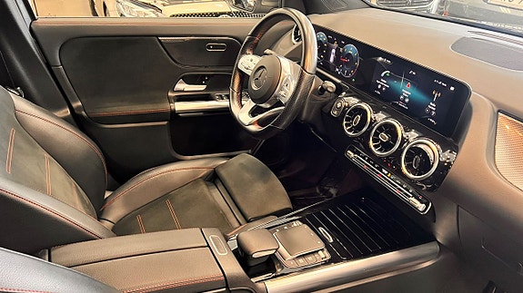 Mercedes-Benz GLA200 d 9 of 22