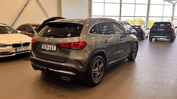 Mercedes-Benz GLA200 d 4 of 5