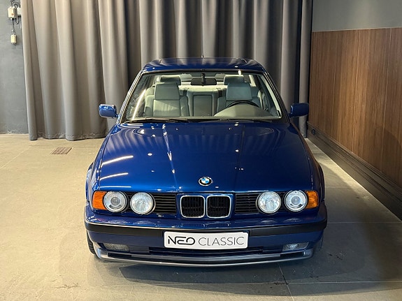 BMW M5 3 of 26