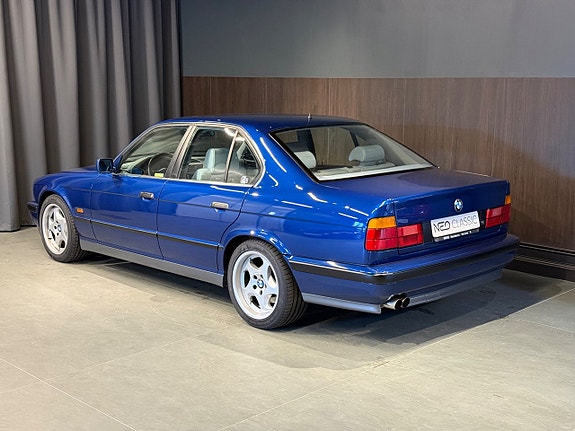 BMW M5 8 of 26
