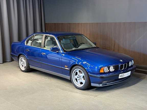 BMW M5 4 of 26