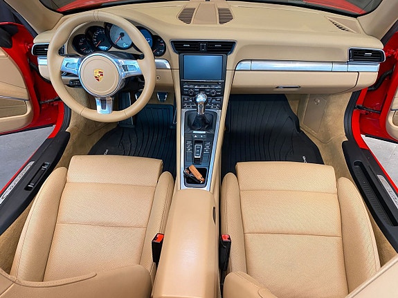 Porsche 911 Carrera S 7 of 30