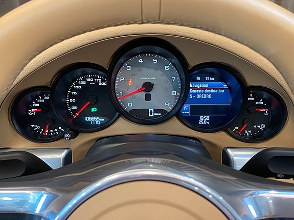 Porsche 911 Carrera S 24 of 30
