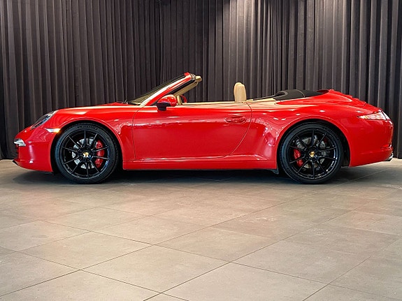 Porsche 911 Carrera S 2 of 5