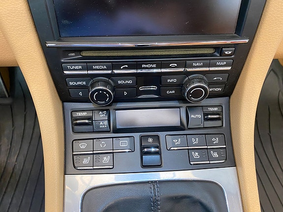 Porsche 911 Carrera S 14 of 30