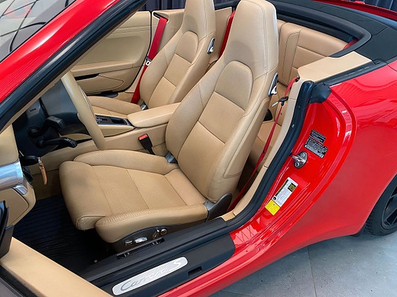 Porsche 911 Carrera S 8 of 30