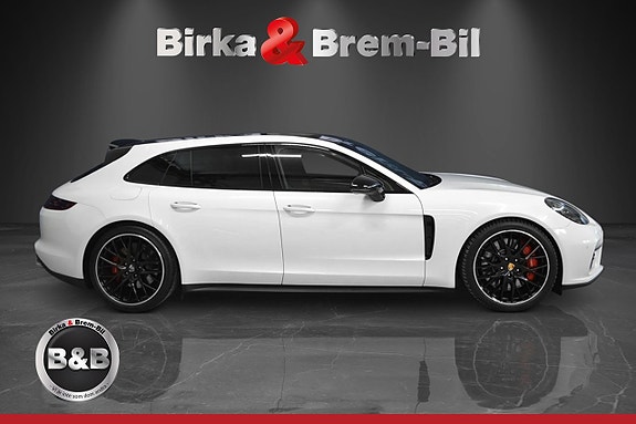 Porsche Panamera Turbo 4 of 5