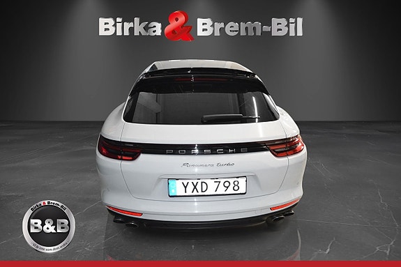 Porsche Panamera Turbo 8 of 17
