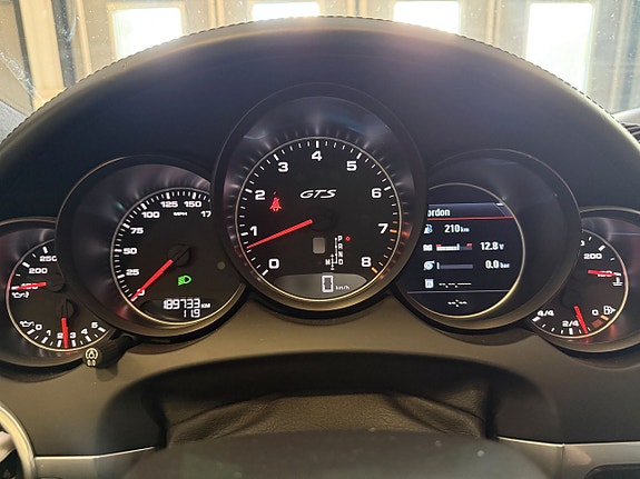 Porsche Cayenne GTS 19 of 25