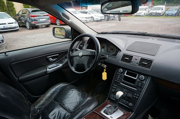 Volvo XC90 5 of 5