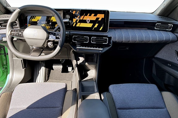 Renault 5 E-Tech 5 of 10