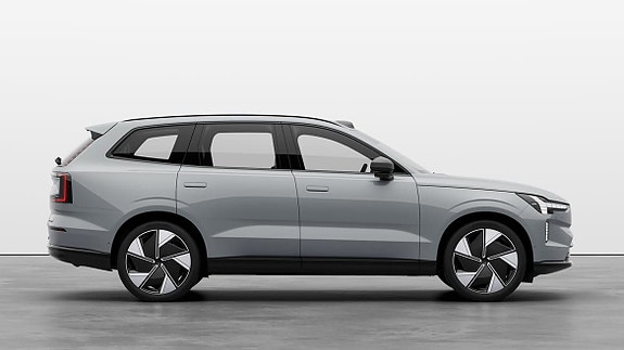 Volvo EX90 4 of 5